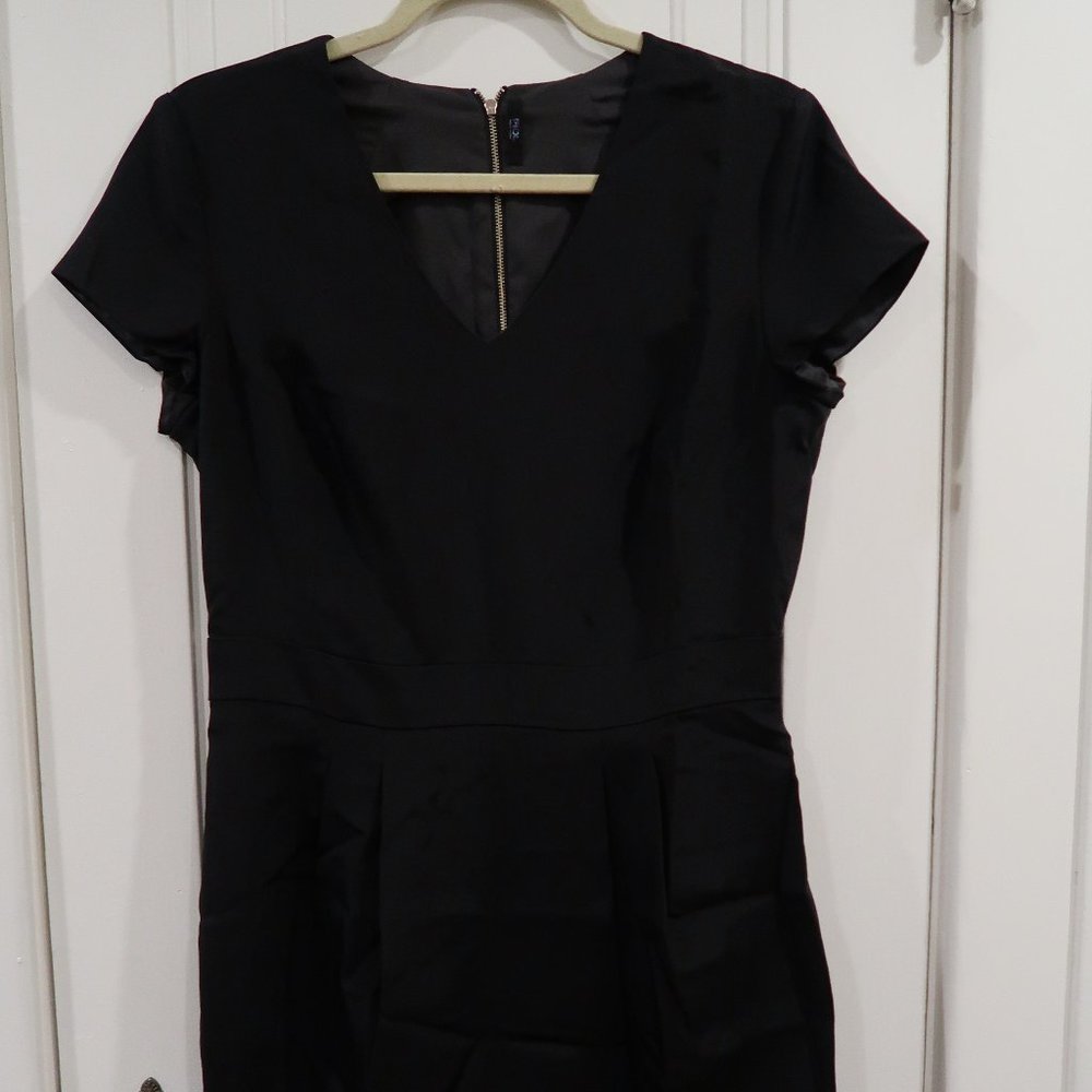 NWT PIOL stretch silk LBD black dress M 8/10
